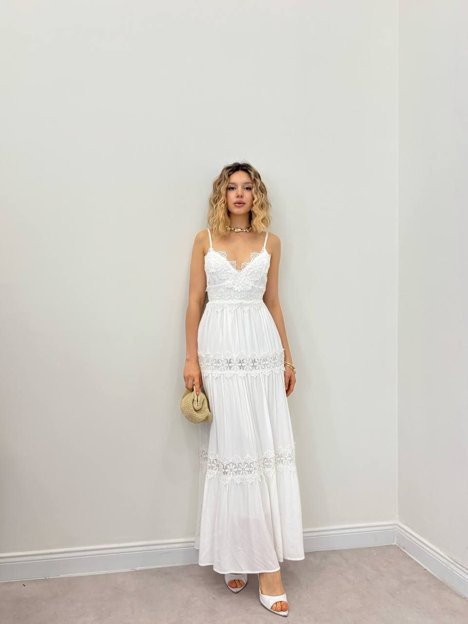 Elegant Lace Detail Summer Maxi Dress