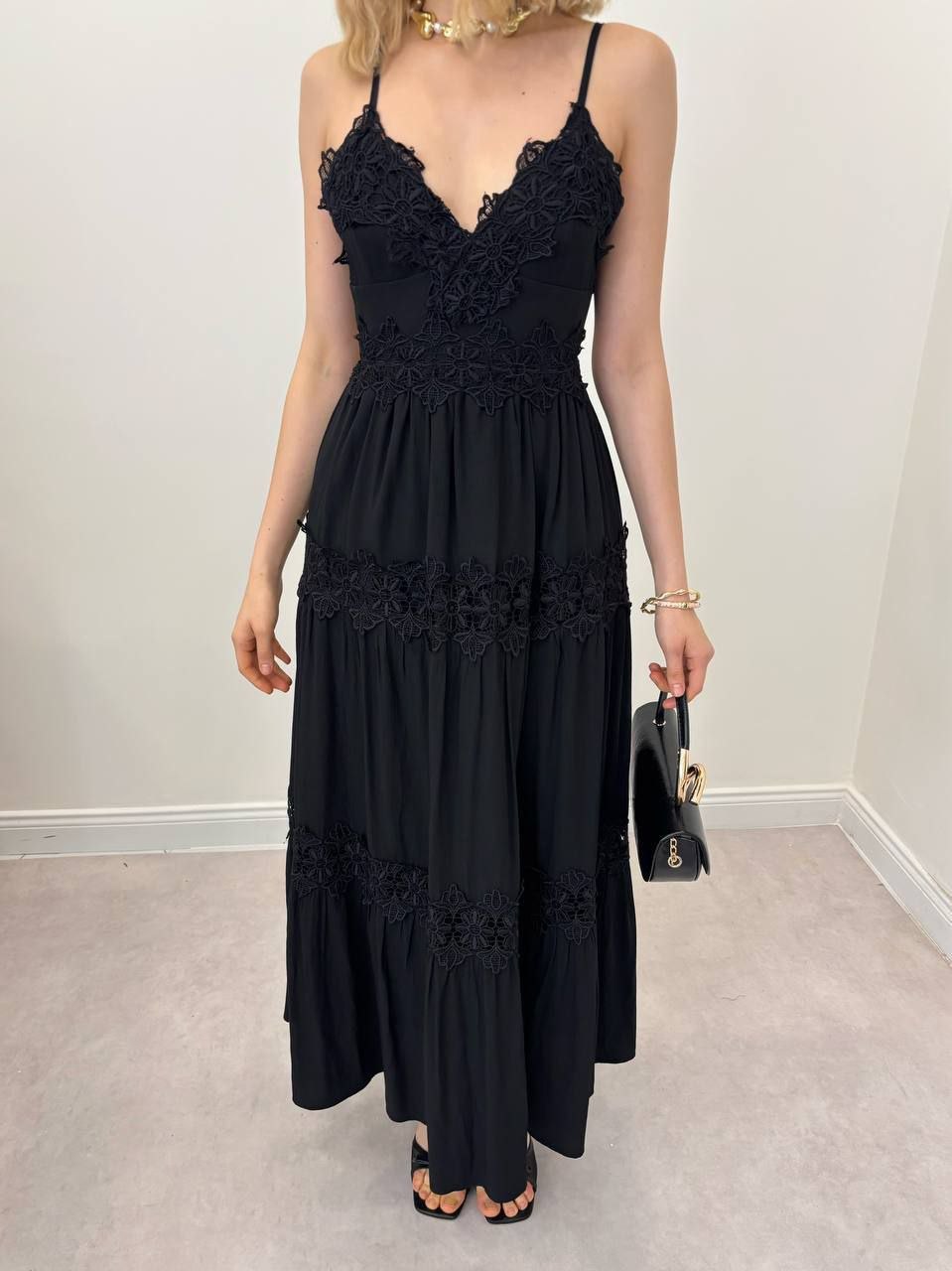 Elegant Lace Detail Summer Maxi Dress